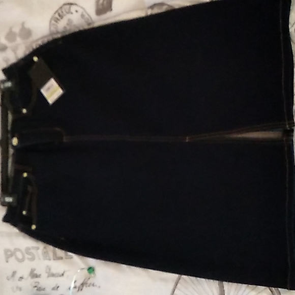 Jones new york denim stretch skirt 4 must have for your wardrobe!! - Picture 1 of 3